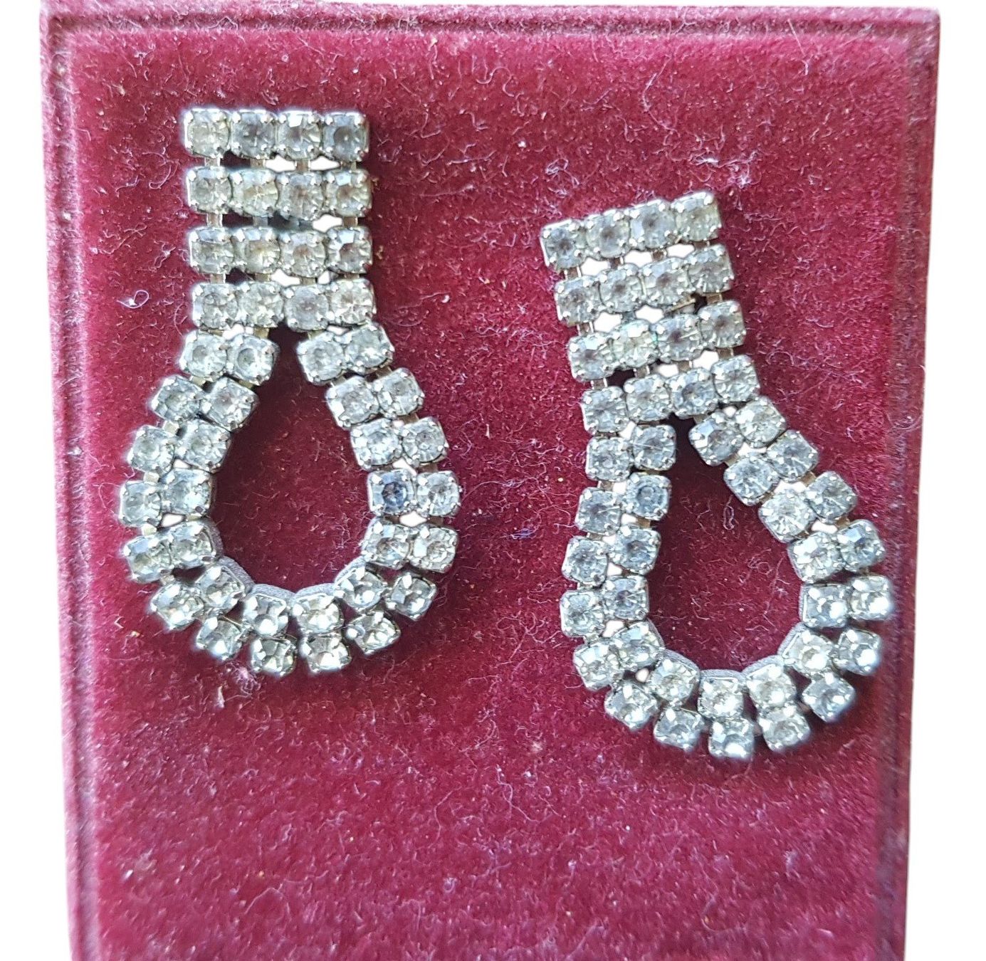 Orecchini pendenti & Orecchini a lobo: Ohrstecker Strass 1950er – Usato da Mörschwil venduto da antiksalon