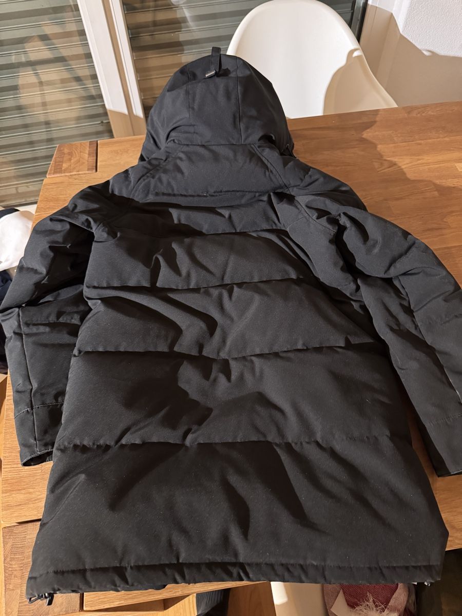 Canada Goose Giacche: Canada Goose Winterjacke Grösse S – Usato da Utzenstorf venduto da Mikaandri 4