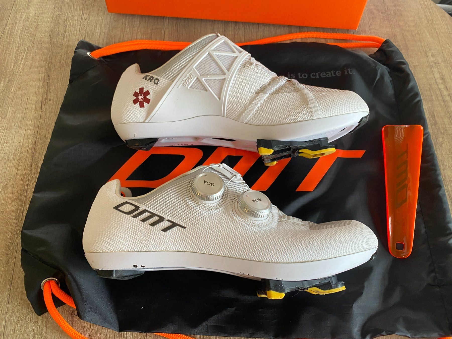 Chaussures hommes: Chaussures cyclisme DMT KRO EVO – D'occasion à Oulens-sous-Echallens par Alex320 1