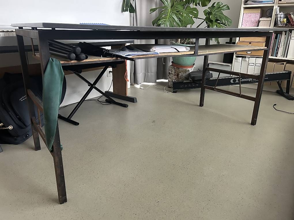 Bureaux: Arbeitstisch mit Ablage – D'occasion à Wohlen AG par Wyss79 3