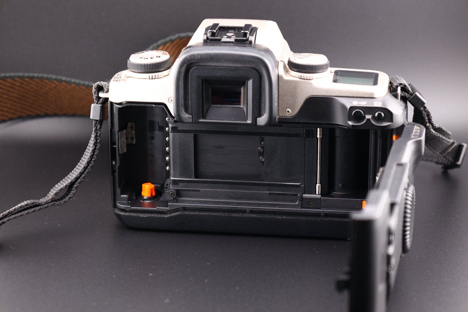 Canon Fotocamera: Canon EOS 50E analog Spiegelreflexkamera mit 24-85mm Obj. – Usato da Eichberg venduto da henrikinch 2