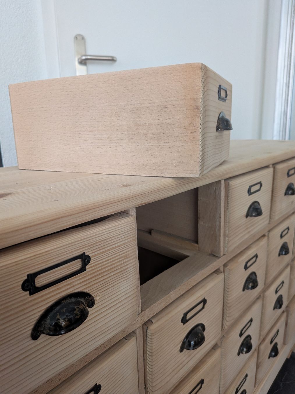 Kommoden: Wunderschöne antike Apothekerkommode aus Tannenholz – Gebraucht aus Hofstetten SO von famburgert 6