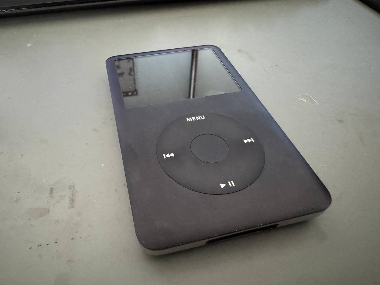 Apple Lettore multimediale portatile: Apple iPod Classic 80 GB Schwarz - A1238 6. Generation – Usato da Wolhusen venduto da uyan