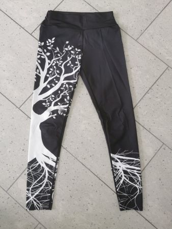 Schwarz-weisse Leggings, Gr. M