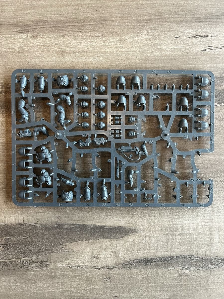 Spiele: Warhammer 40k/Horus Heresy Gussrahmen/Bits Set 13 – Gebraucht aus Läufelfingen von stephiesheena 4