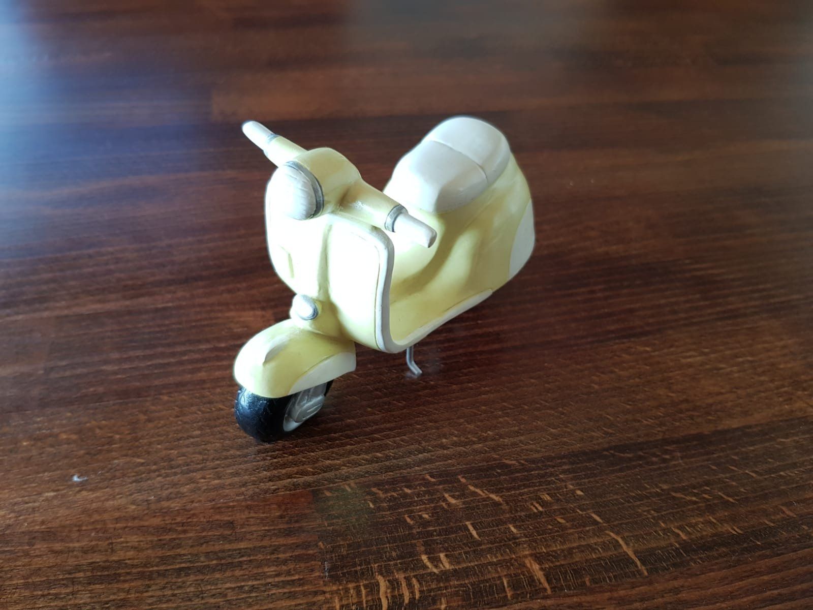Modellini d'auto: VESPA Modell / Oldtimer / Bestzustand – Usato da Unterägeri venduto da Chartbreaker 6