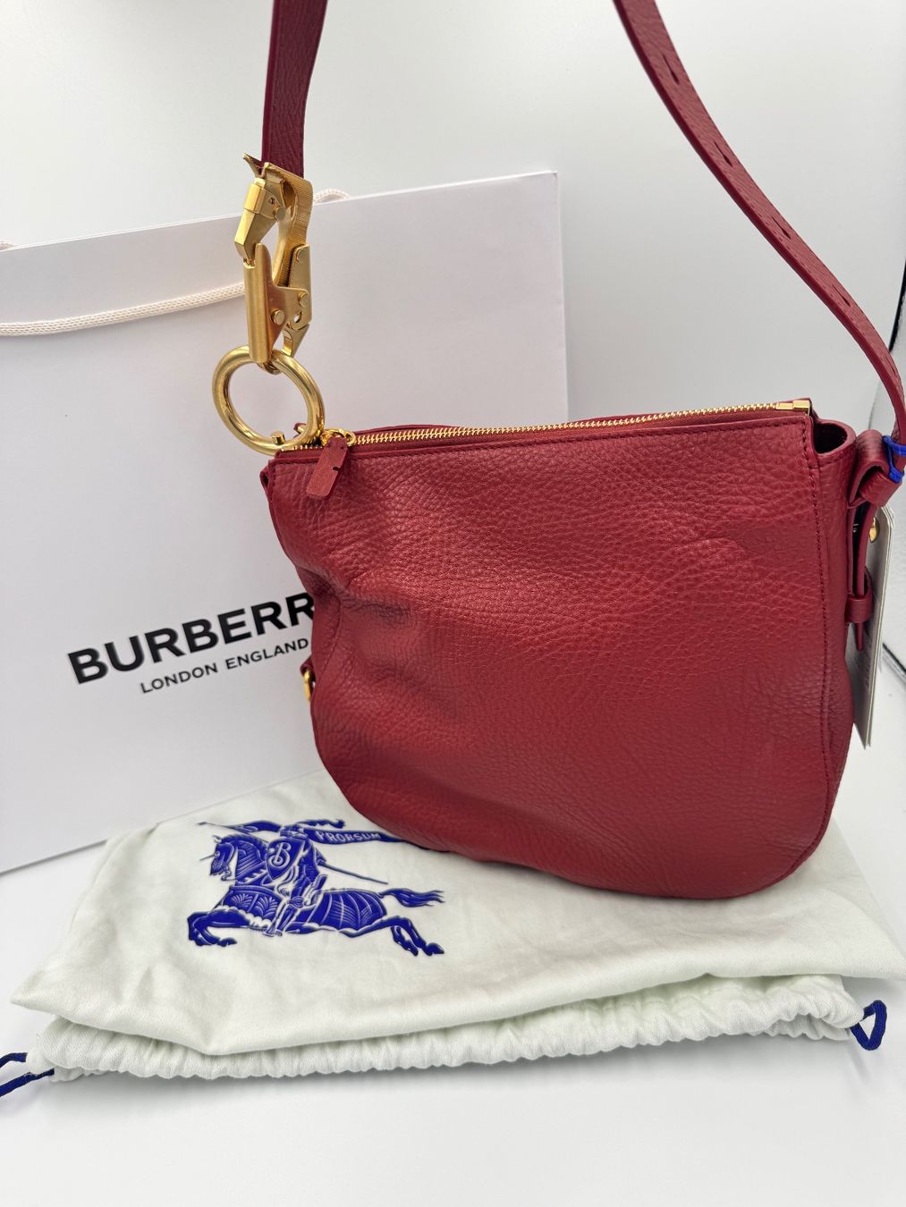 Burberry Borse da donna: 💝 Burberry Tasche small Knight ruby – Nuovo e nell'imballaggio originale da Wiedlisbach venduto da Sistershop 1
