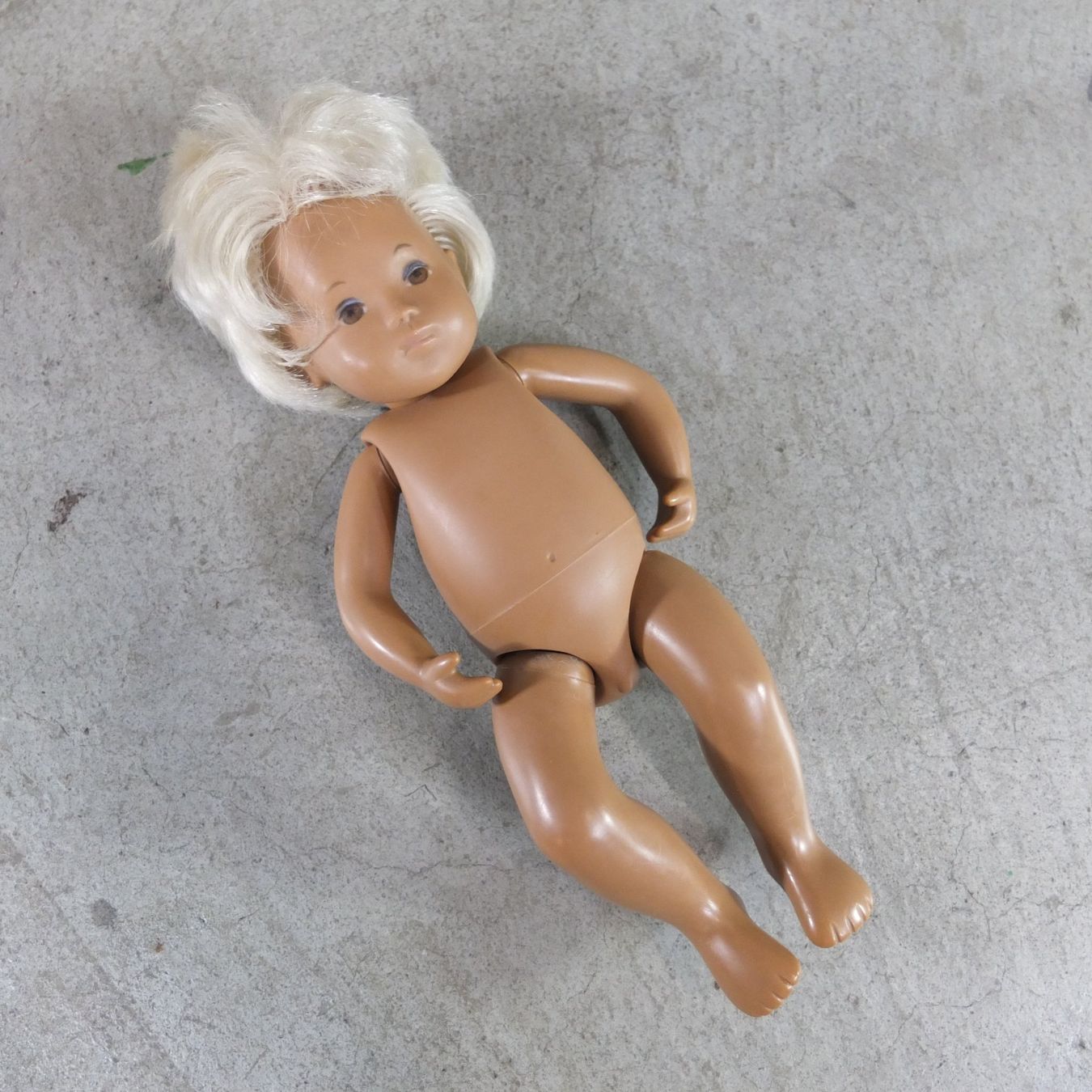 Bambole: Sasha Baby Boy 1971-1978 – Usato da Basel venduto da Brocki-auf-dem-Wolf 1