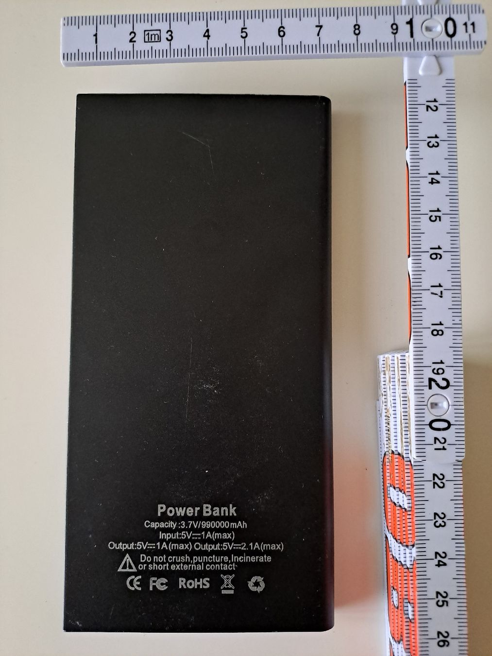 Accus: Powerbank mit Solarpanel – D'occasion à Basel par suberi_Sach 5