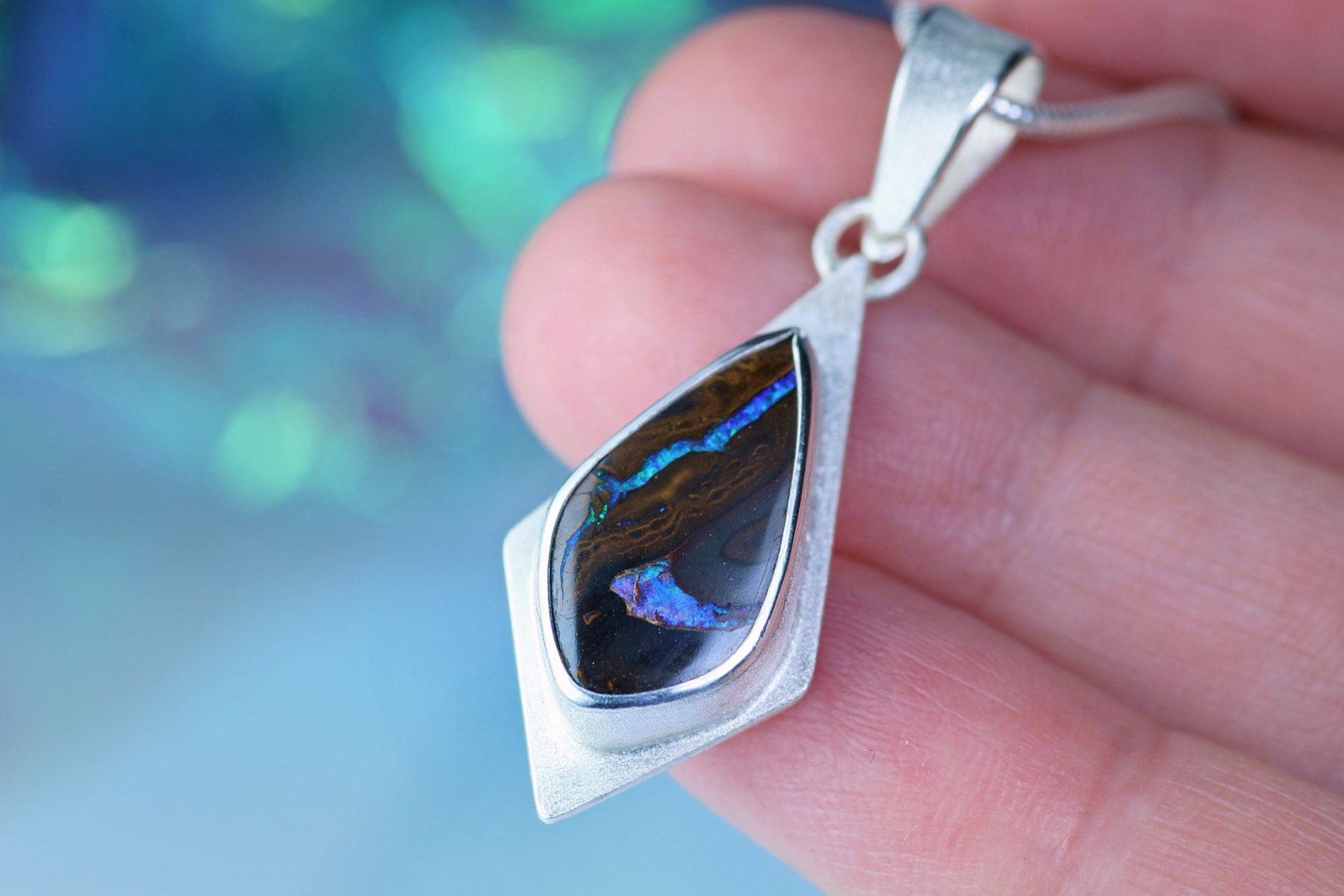 Anhänger: ARCANA LAGUNA Silberanhänger mit australischem Boulder Opal – Neu und originalverpackt aus Bern von OSONO.Design 3