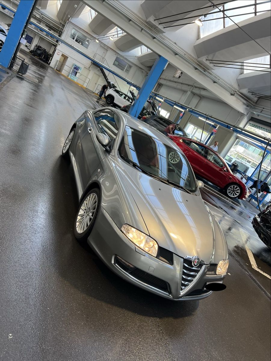 Alfa Romeo Autos: Alfa Romeo GT 1.9 JTD – D'occasion à Chur par Gio7013 1