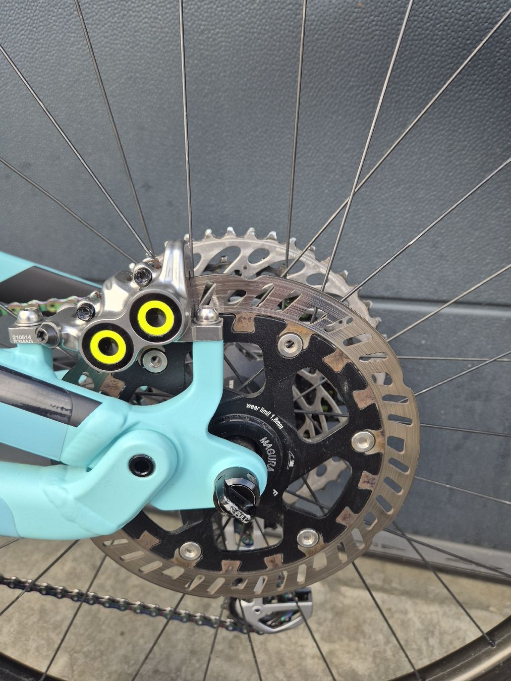 Canyon Biciclette: Canyon Spectral CF 9.0 mit neuem Rahmen – Usato da Hosenruck venduto da Powerfrosch 8