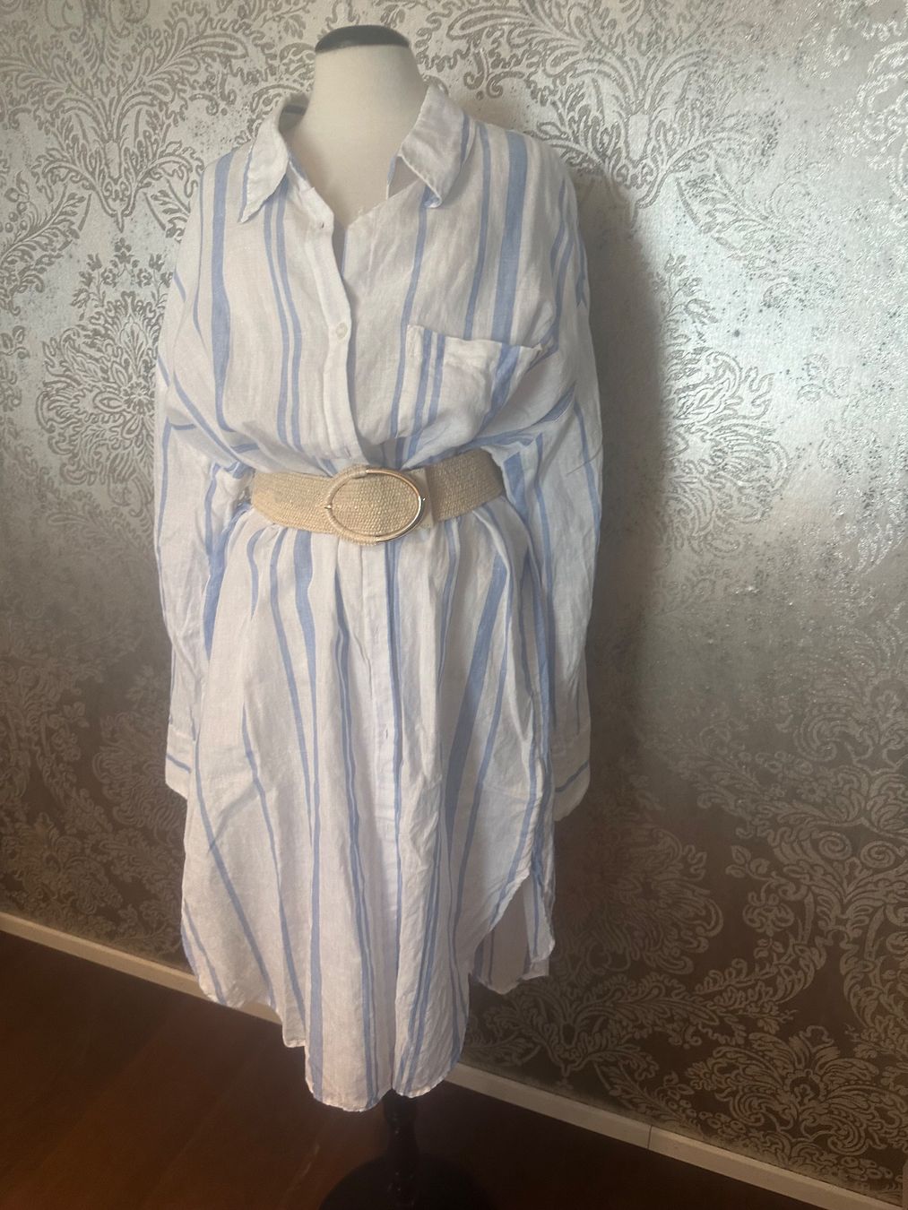 H&M Chemisiers: Leinenbluse lang Gr. 40 - neu – Neuf (Voir description) à Diepoldsau par Soleil0425