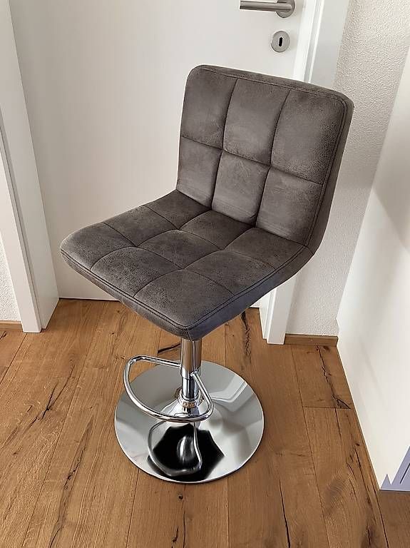 Hocker: Barhocker Höhenverstellbar – Gebraucht aus Flums von chi_bgq5