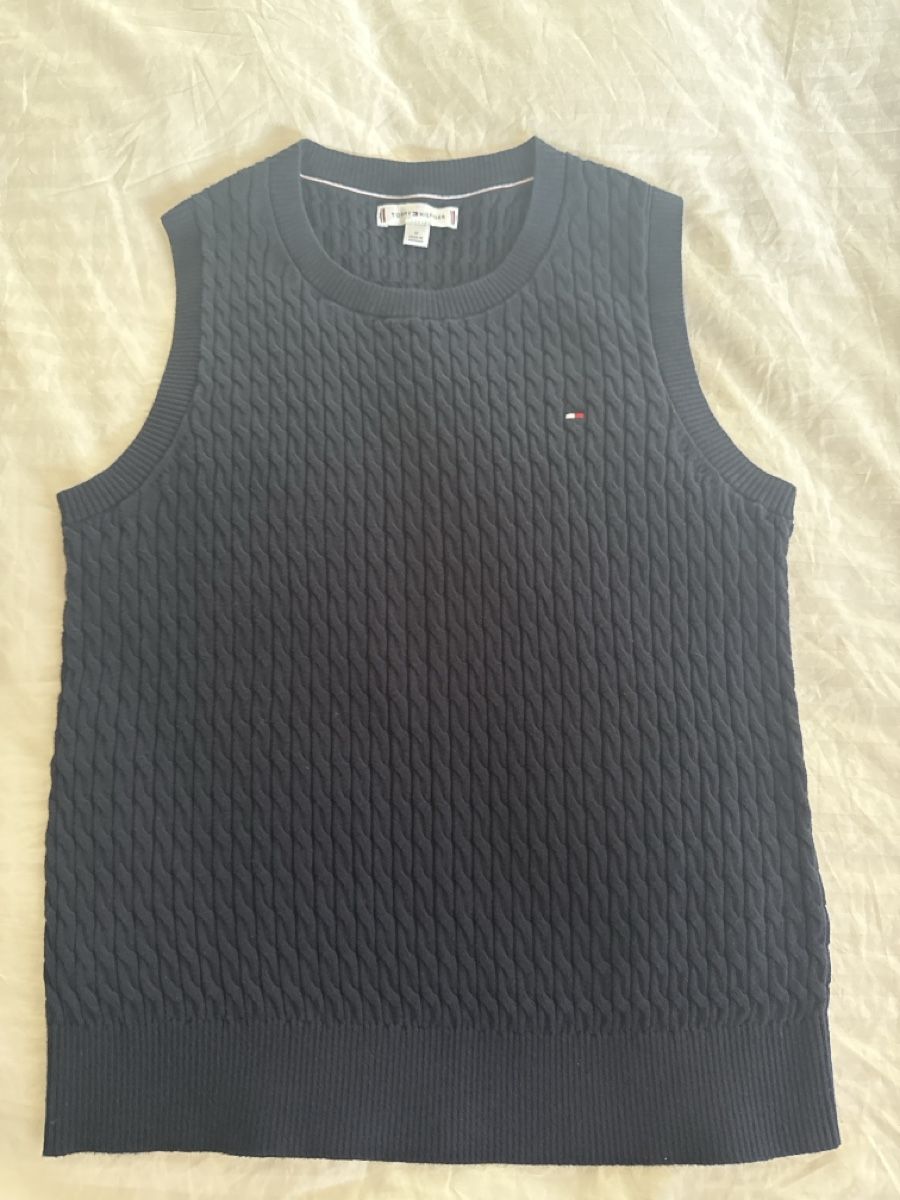Tommy Hilfiger Maglioni & Felpe: Strickpullunder Tommy Hilfiger Zopfmuster dunkelblau M – Nuovo (secondo la descrizione) da Gümligen venduto da GraceBarclay