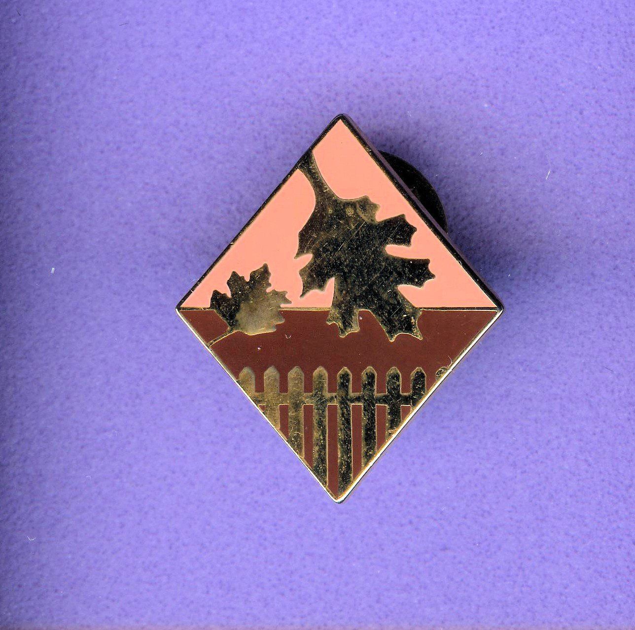 Placchette & Badge: Jahreszeit  HERBST – Usato da Winterthur venduto da Sammleroase
