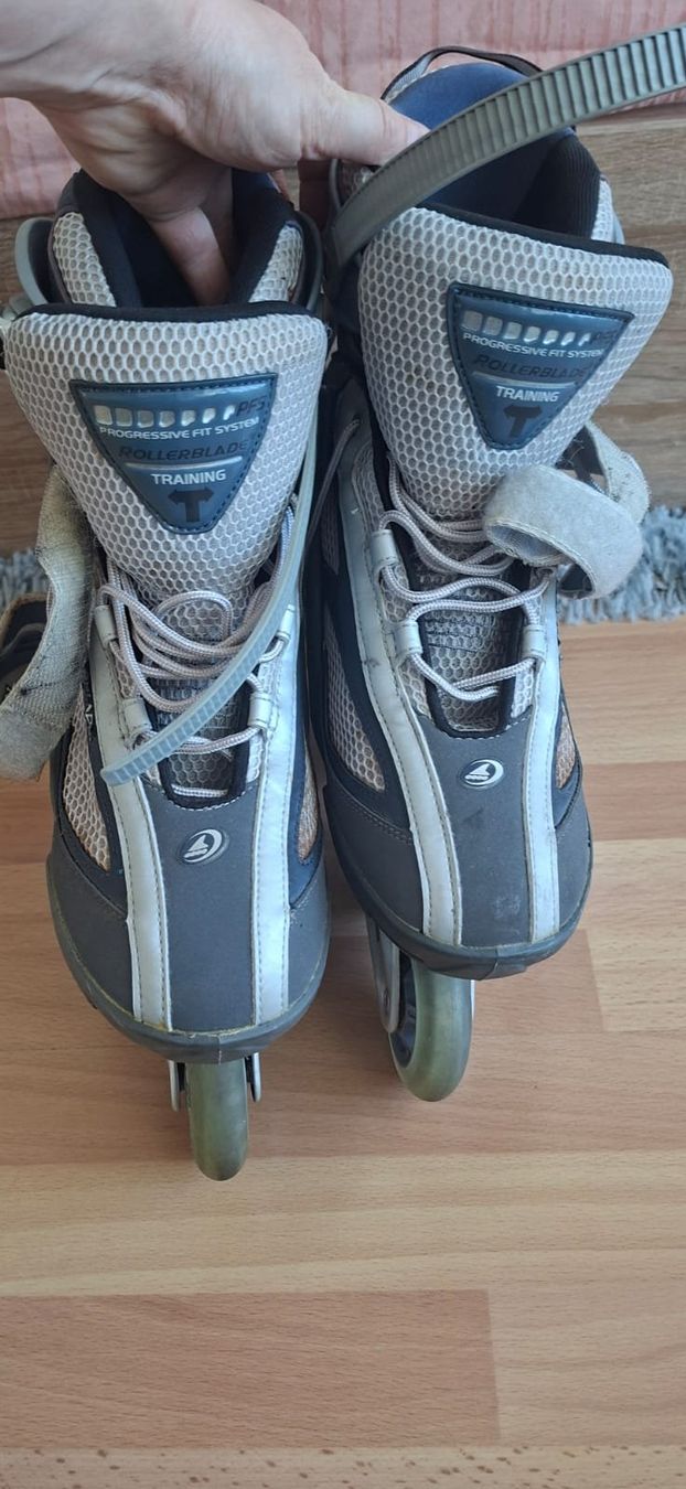 Pattini in linea & Pattini a rotelle: Rollerblade / Gr 44 – Usato da Kloten venduto da Ros73
