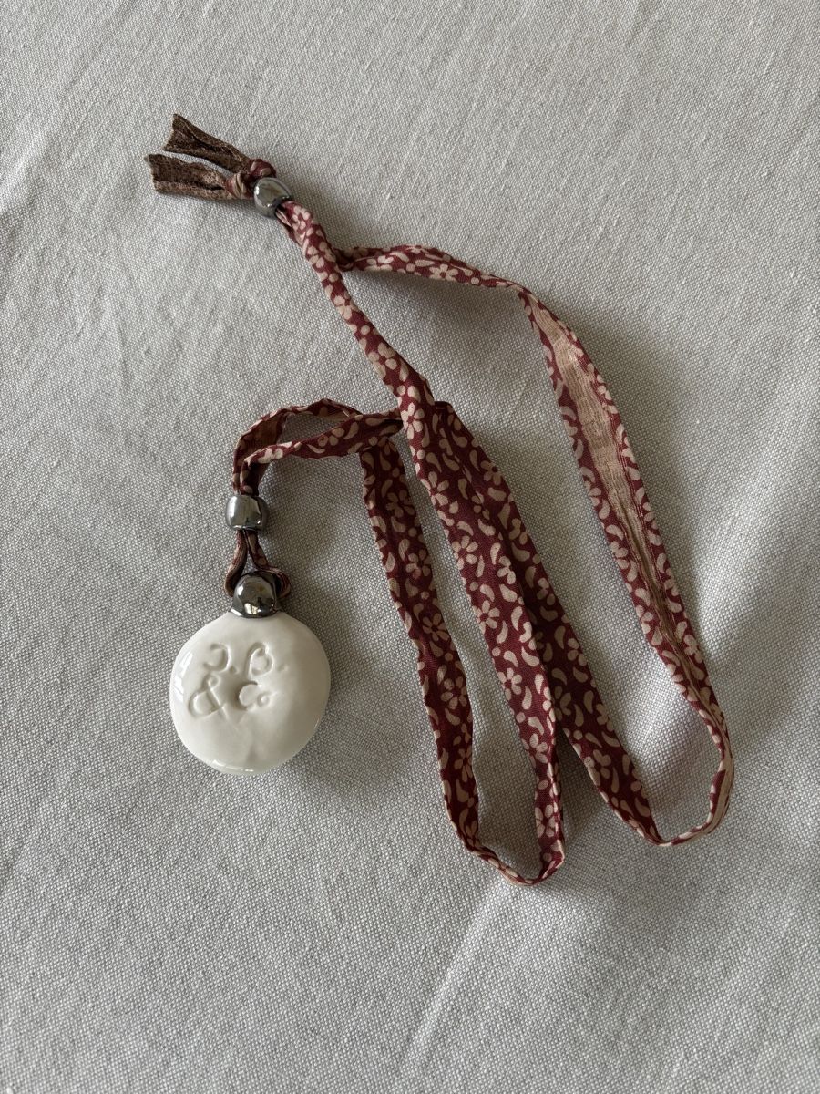 Ensoie Catenine: Kette von Ines Boesch – Usato da Erlenbach ZH venduto da itemstobepruchased 1
