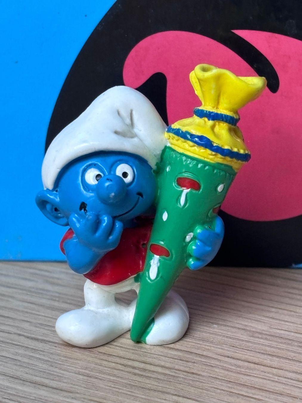 Schleich Statuette: Schlumpf mit Schultüte – Usato da Lyss venduto da Duckszone