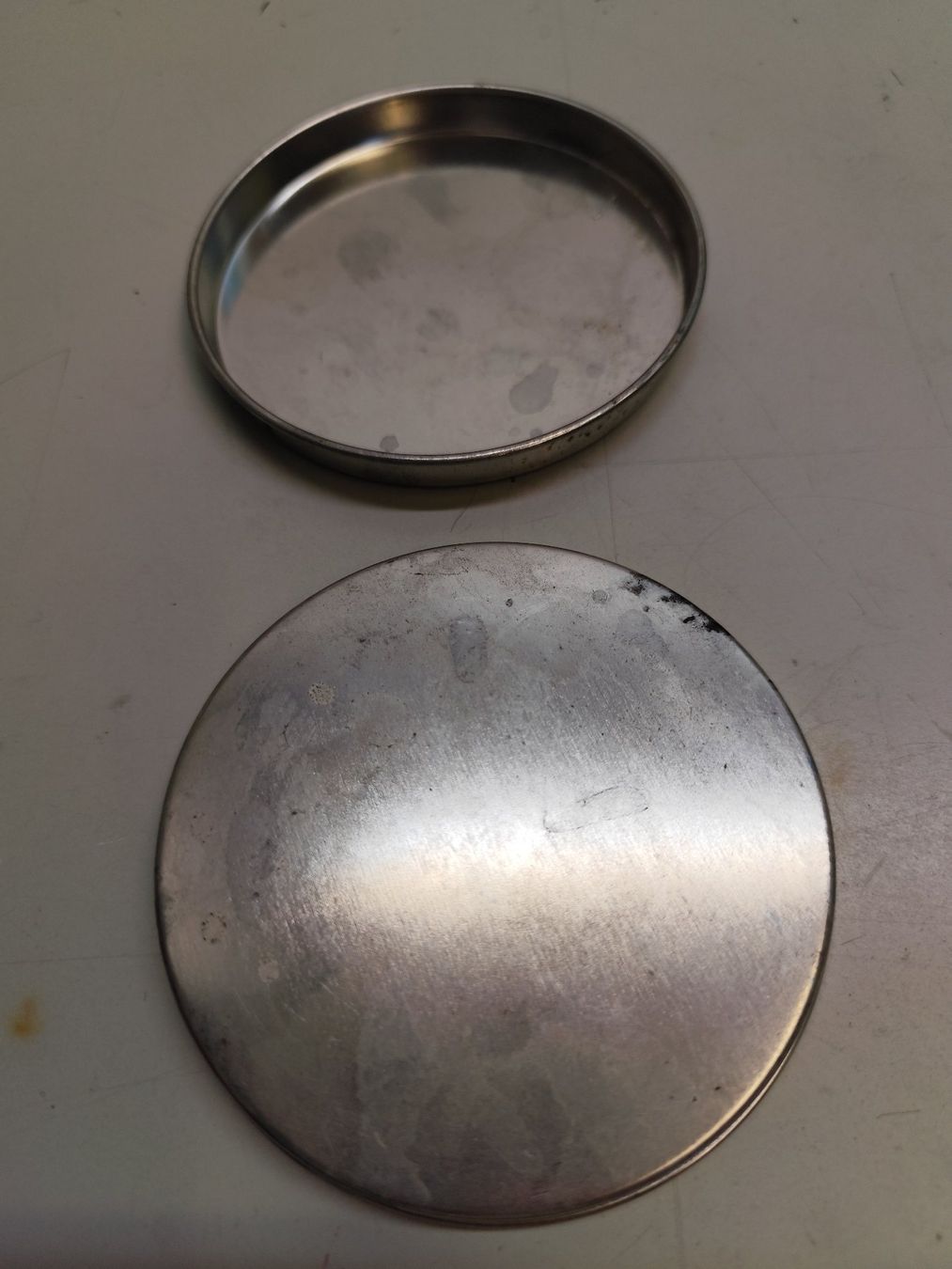 Contenitori & Simili: Blech-Dosen Deckel zum Basteln – Nuovo (secondo la descrizione) da Schönenwerd venduto da Wassertransferdruck 5