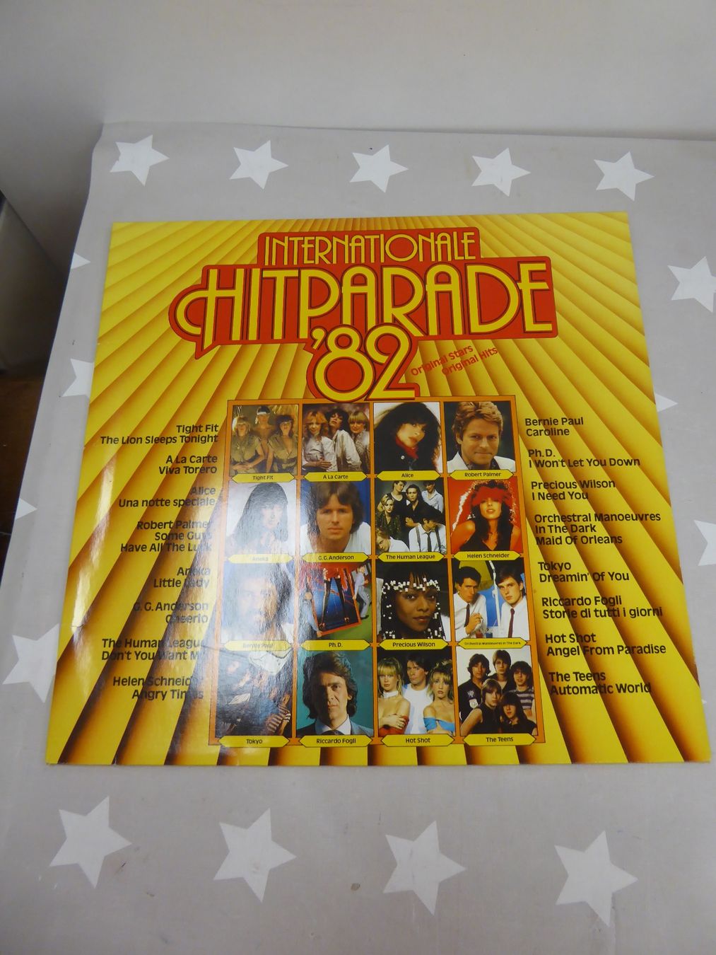 Dischi in vinile: LP: Internationale Hitparade 82 – Usato da Rafz venduto da Powacaddy