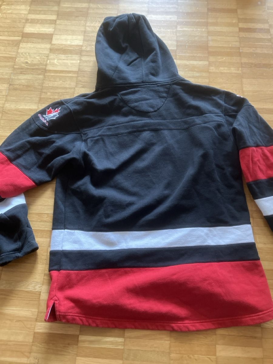 Pullover & Sweatshirts: Canada Hoodie – Gebraucht aus Steffisburg von muggenstutz31 5