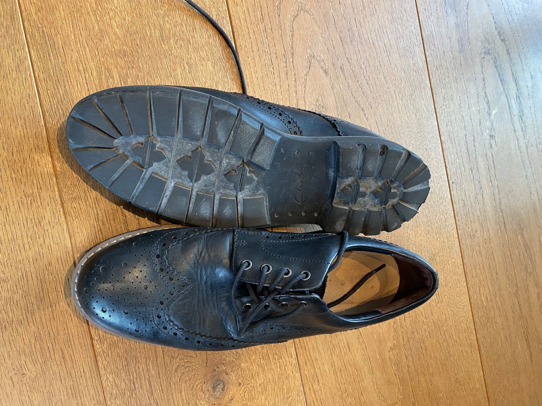 Clarks Herrenschuhe: Clarks Leder-Schuhe N°43 – Gebraucht aus Cademario von moppsmaus 1