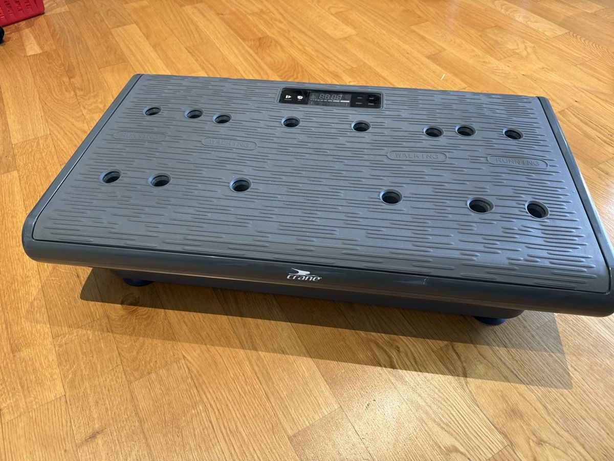 Hometrainer: Vibrationsplatte Crane – Usato da Liestal venduto da trackspot 2