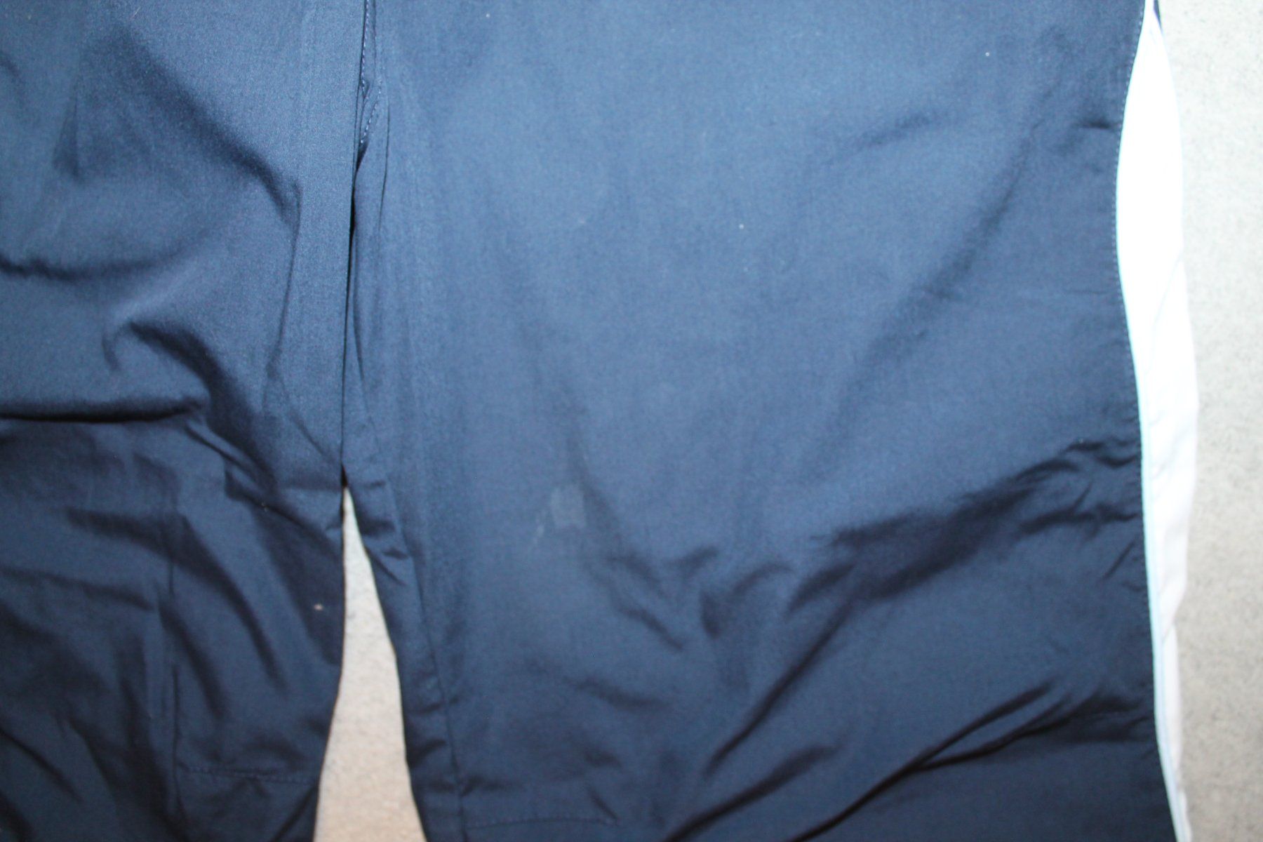 Nike Pantaloni: Pantacourt neuf NIKE taille 140/152 – Nuovo e nell'imballaggio originale da Chez-le-Bart venduto da jasse 2