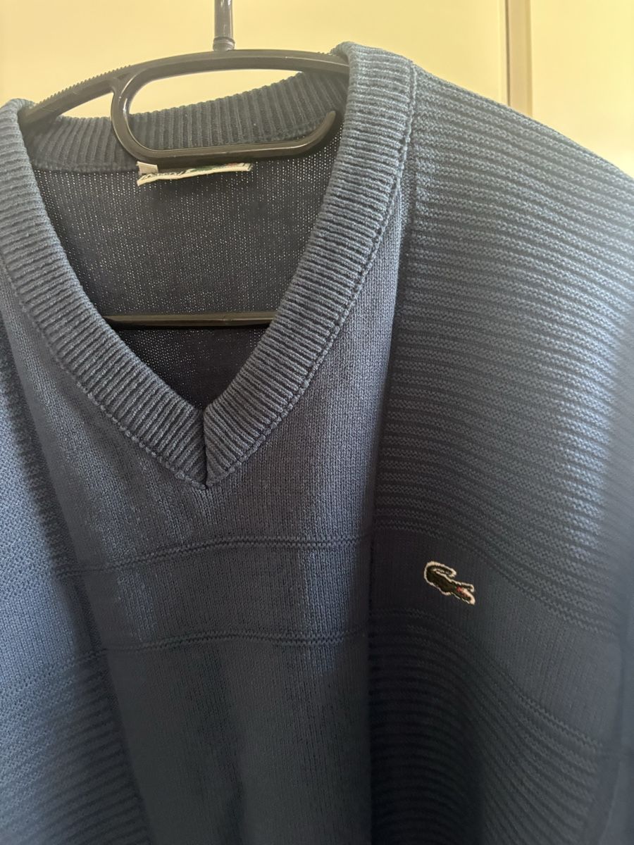 Lacoste Pullover & Sweatshirts: Pullover Lacoste V-Ausschnitt dunkelblau  – Gebraucht aus Stans von lin_psv7 1