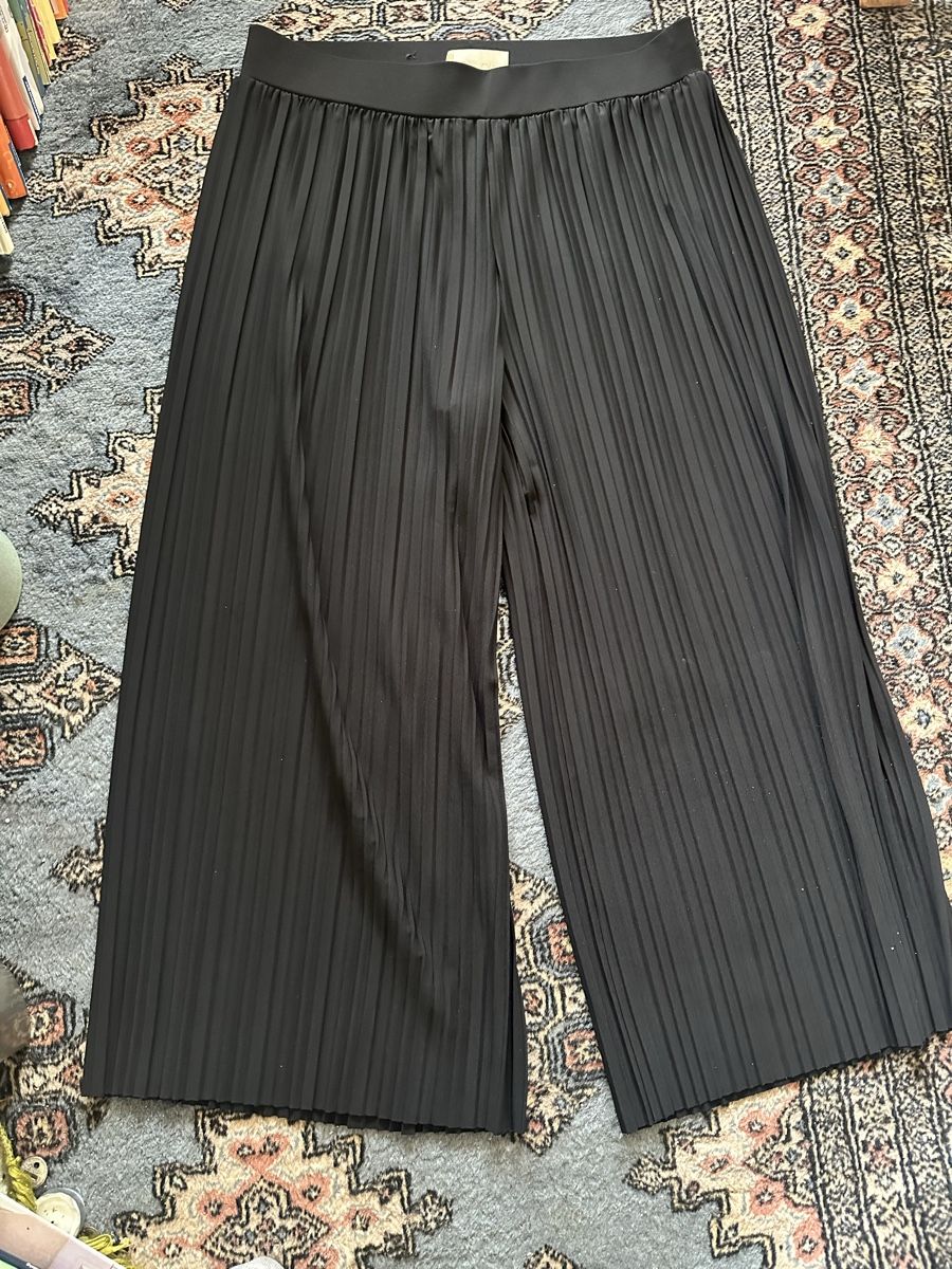 Pantaloni: Elegsntes Cartoon Schwarz hose gr 36 – Usato da Uster venduto da bek_v2ct