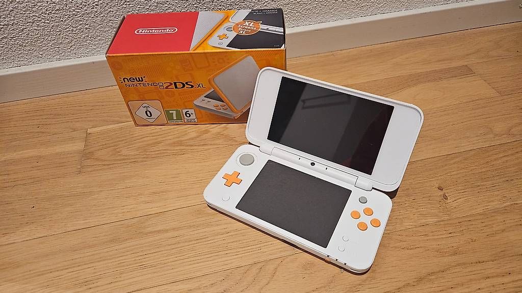 Nintendo Console: Nintendo 2 DS XL orange/weiss – Usato da Strengelbach venduto da Ciinci
