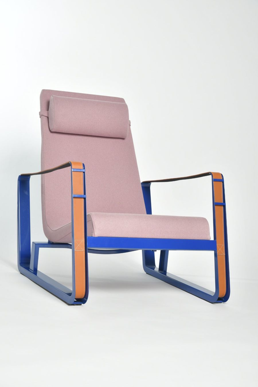 Vitra Sessel: Jean Prouvé Lounge Chair Cité – Neu (gemäss Beschreibung) aus Zürich von IndividumCH 4