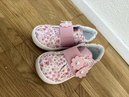 Primigi Turnschuh Gr. 23. neu
