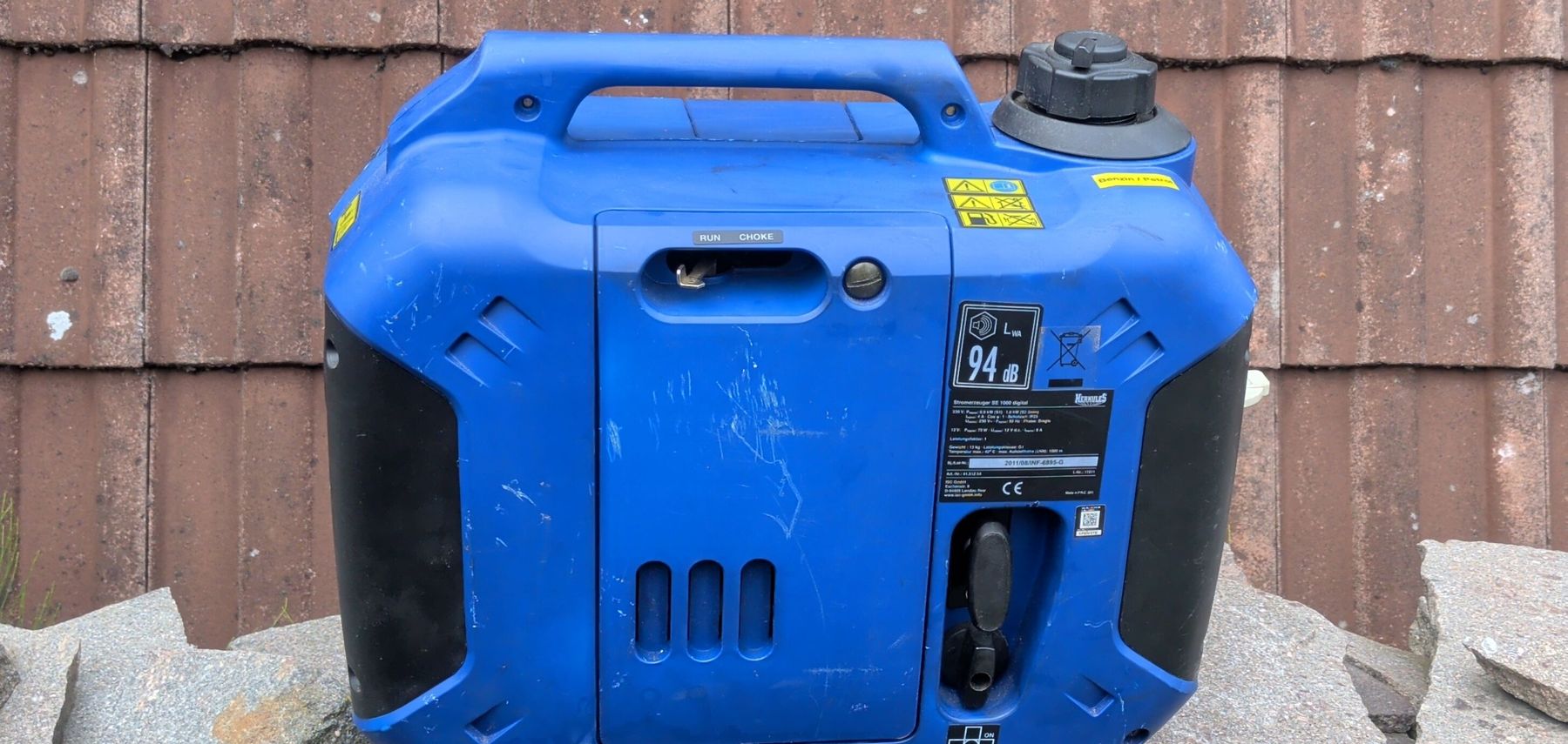 Stromgeneratoren: Defekter Kompakter Generator  – Defekt aus Tägerschen von Andy238 2