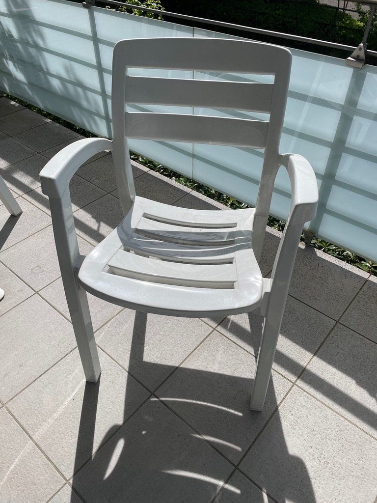 Tischset: TRICONFORT Gartentisch mit 5 Stühlen – Gebraucht aus Gelterkinden von RemoViscardi 1