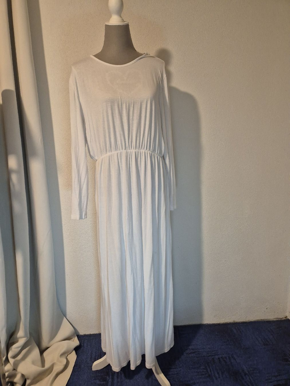Robes: Maxikleid Refka Basic weiss Grösse L  – D'occasion à Zürich par Drago670