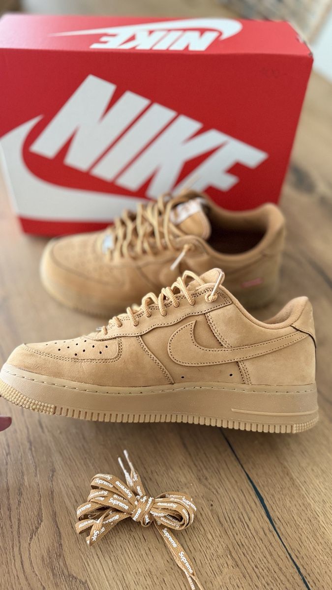 Supreme Scarpe da uomo: Nike dunk low - Supreme – Nuovo e nell'imballaggio originale da Paudex venduto da Its_sorayadasilva