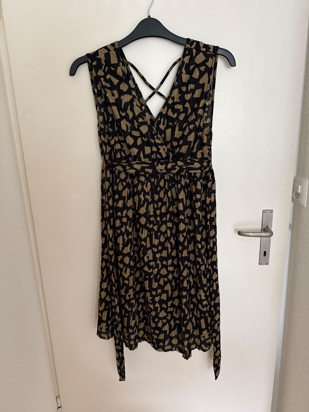 Only Kleider: Kleid ONLY MATERNITY M – Gebraucht aus Horgen von linuxrp