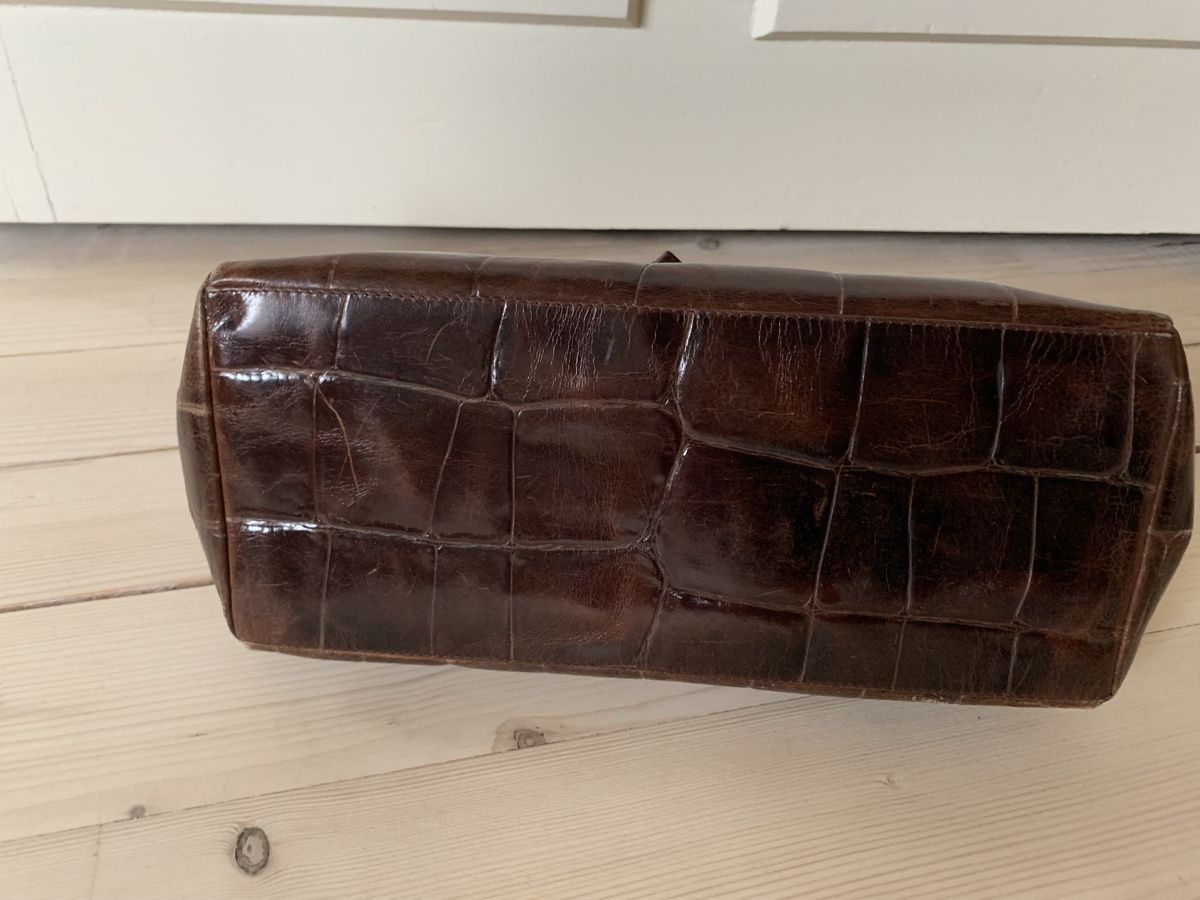 Borse da donna: Vintage-Tasche Artigiani Venezia – Usato da Teufen AR venduto da parazello 1