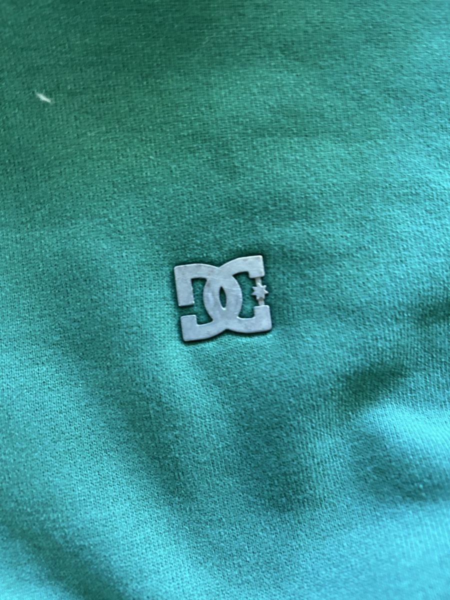 DC shoes Pullover & Sweatshirts: Dc Pullover Grün mit Patch – Gebraucht aus Schlieren von genug43 4