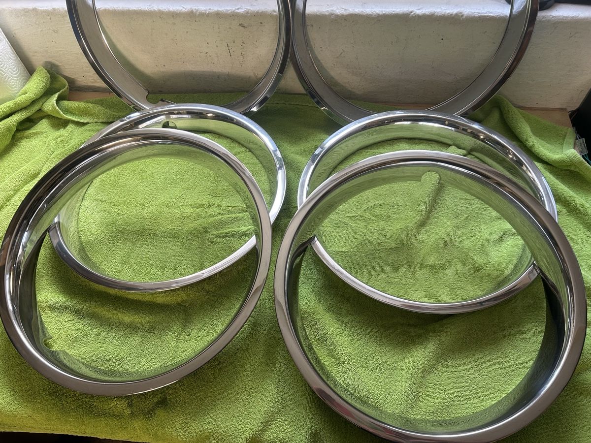 Jantes: Radringe Felgenchromringe 14" Oldtimer – D'occasion à Trimbach par Taunusteile
