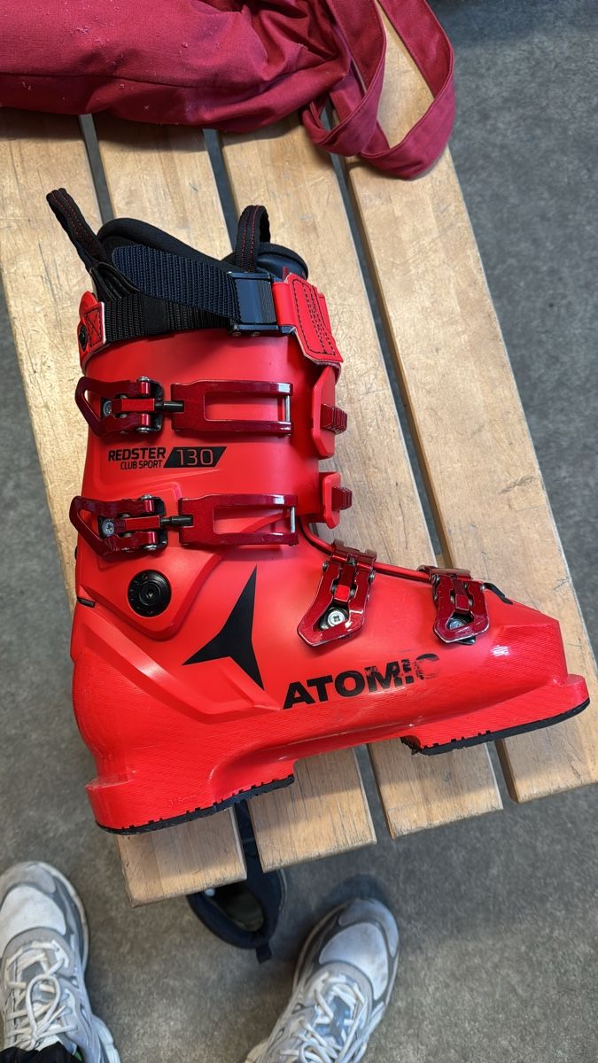 Atomic Herrenschuhe: Atomic Rennskischuhe 27.5 – Gebraucht aus Neuendorf von muellerlu8800
