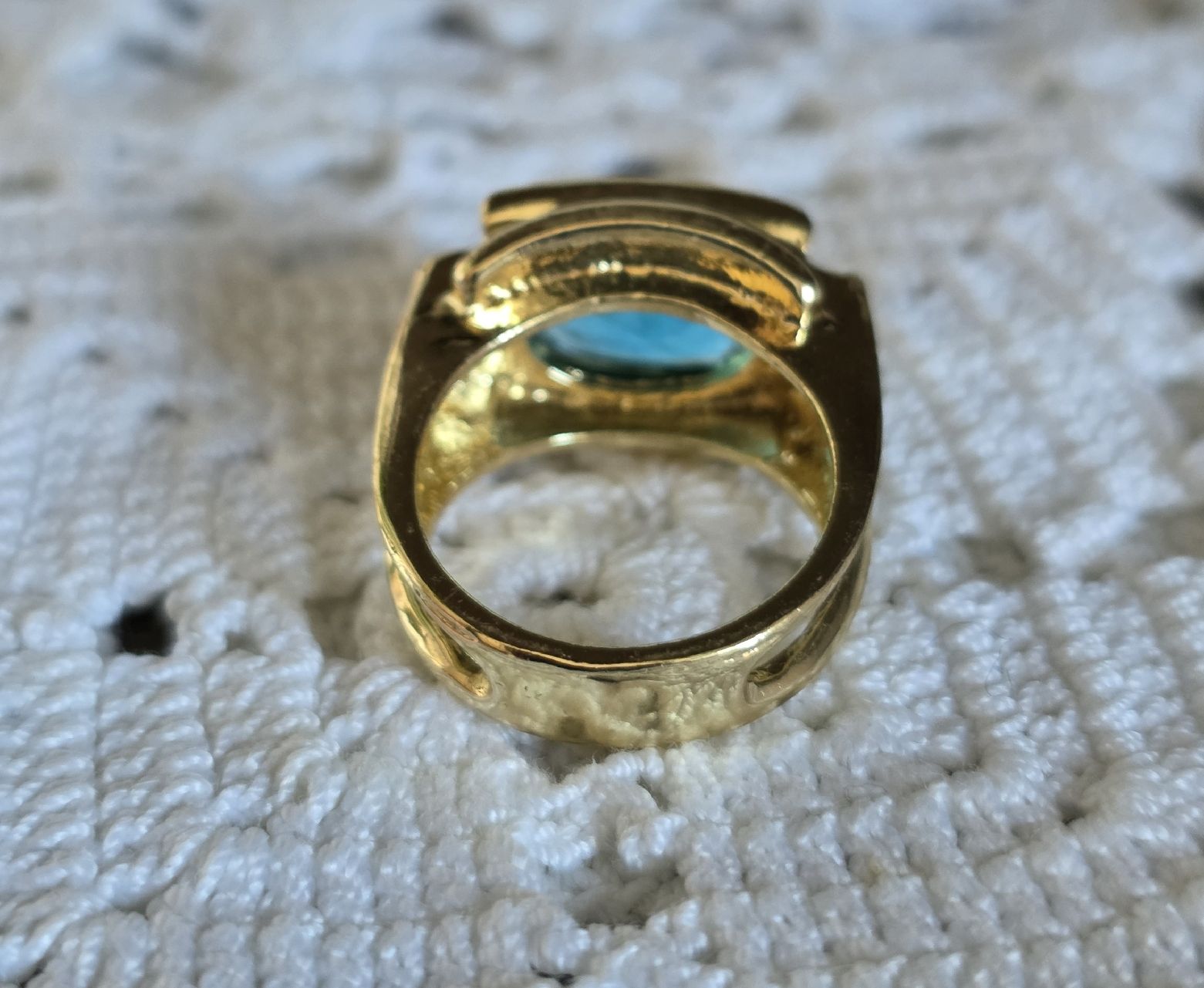 Ringe: Ring Goldfarben mit blauem Stein – Neu (gemäss Beschreibung) aus Rheinsulz von Gilea 2