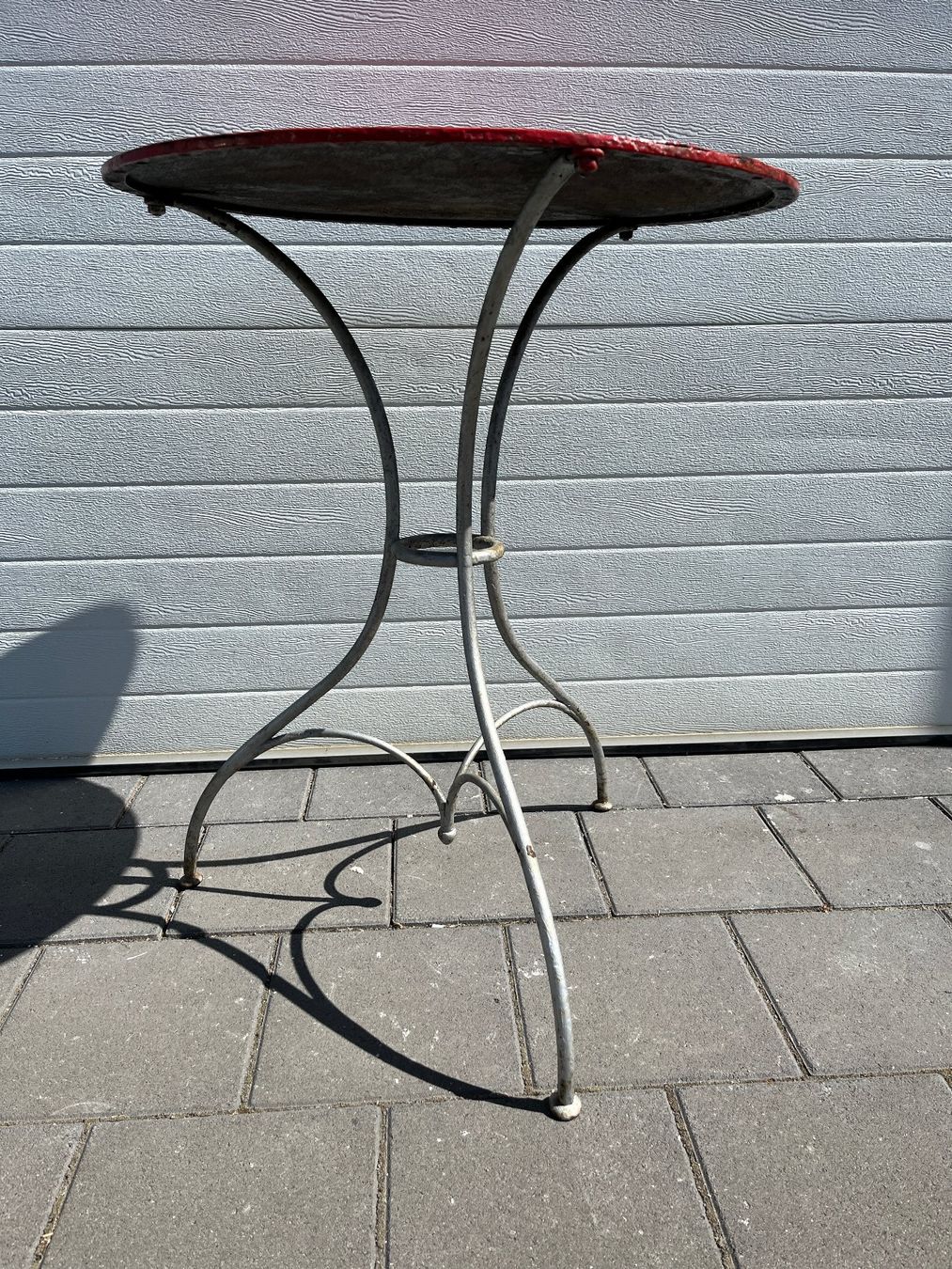 Tische: Bistrotisch Gartentisch – Gebraucht aus Unterkulm von Fabulirius 2
