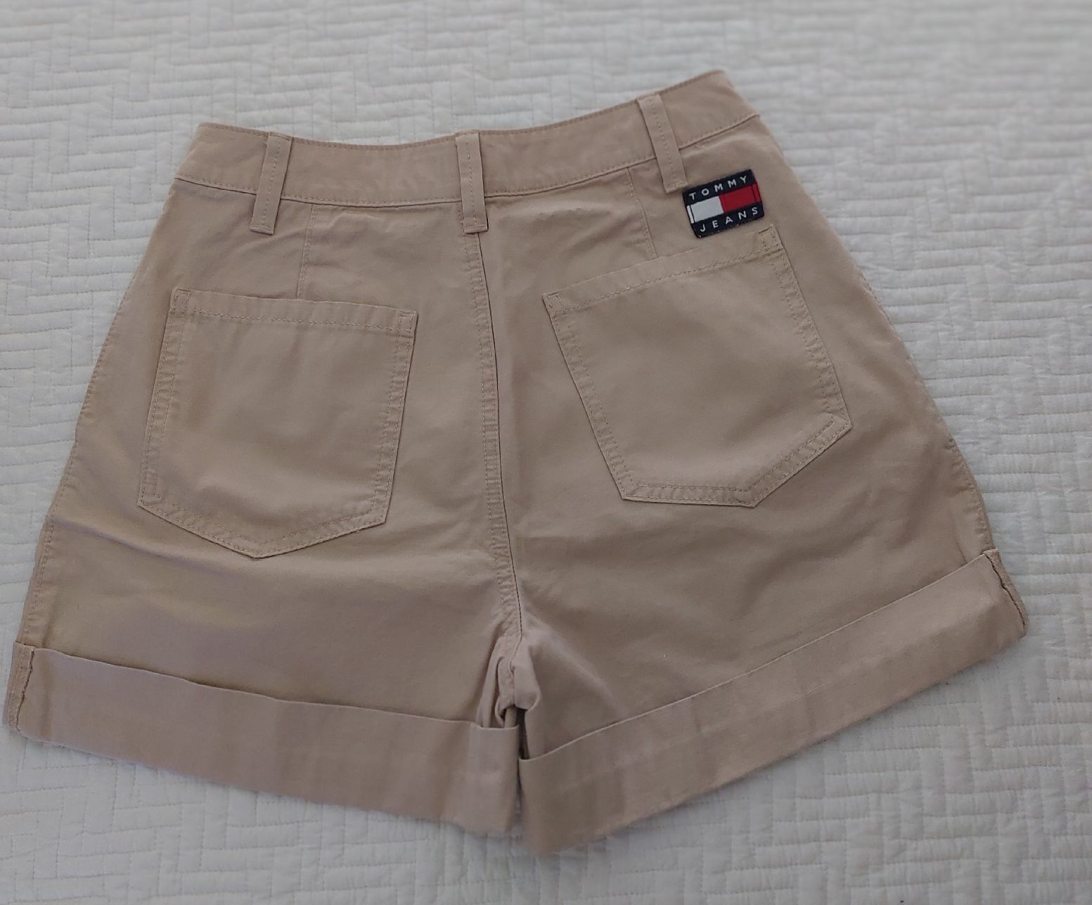 Tommy Hilfiger Jeans: Tomy Hilfiger Shorts – Nuovo (secondo la descrizione) da Zürich venduto da Martinlaehner 1