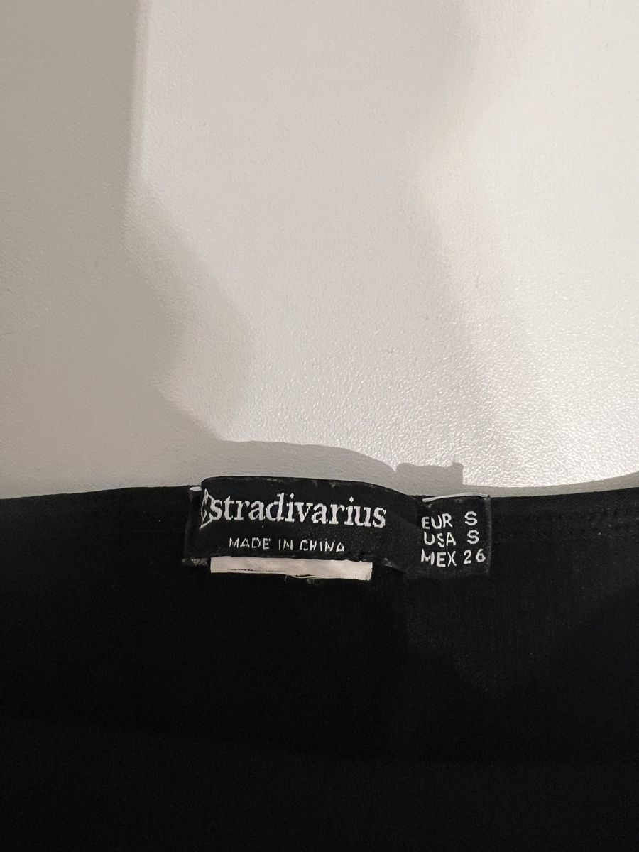 Stradivarius Camicette, T-shirt & Top: schwarzes and khaki Tanktop – Usato da Erlenbach venduto da paulina.rad 1