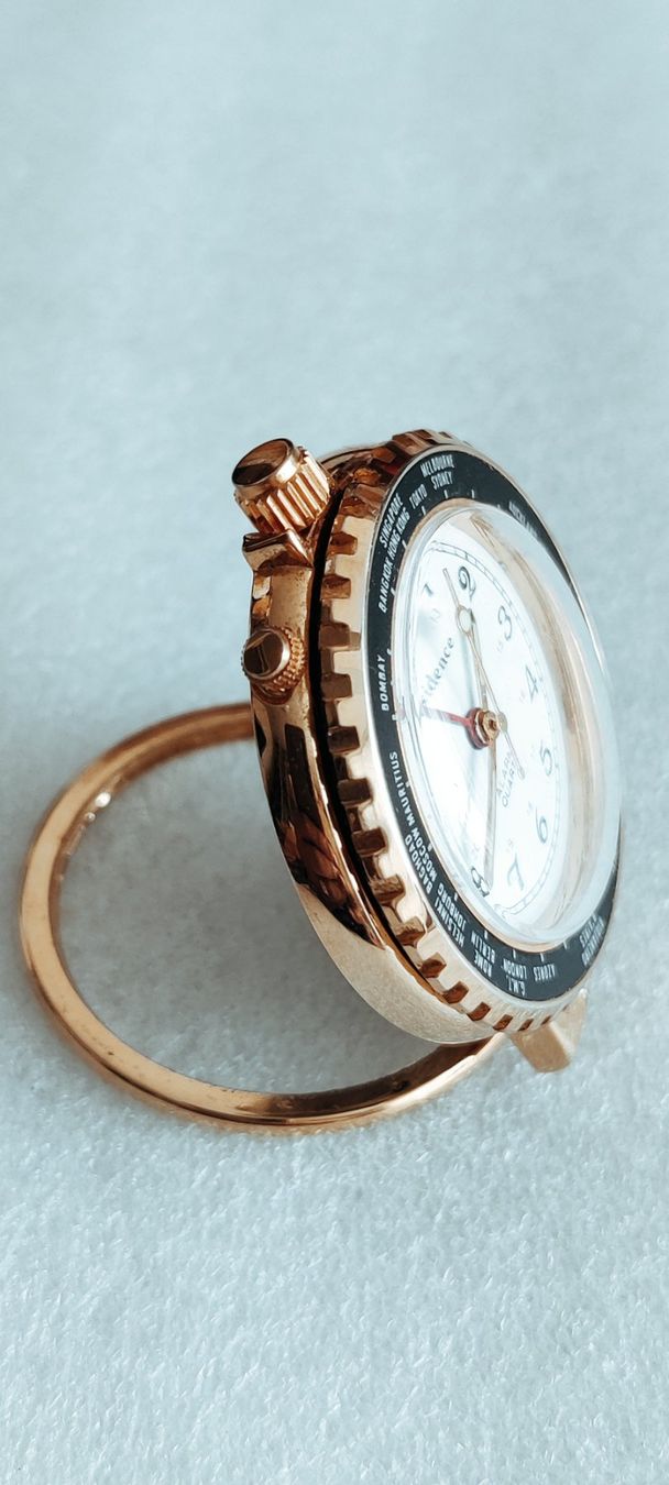 Sveglie: Alte Wehrle Residence Welt Uhr mit Wecker – Usato da Zürich venduto da sendbad 1