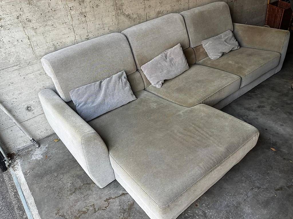 Sofas: Divano grigio IKEA con chaise longue – Gebraucht aus Solduno von bru_g9qz