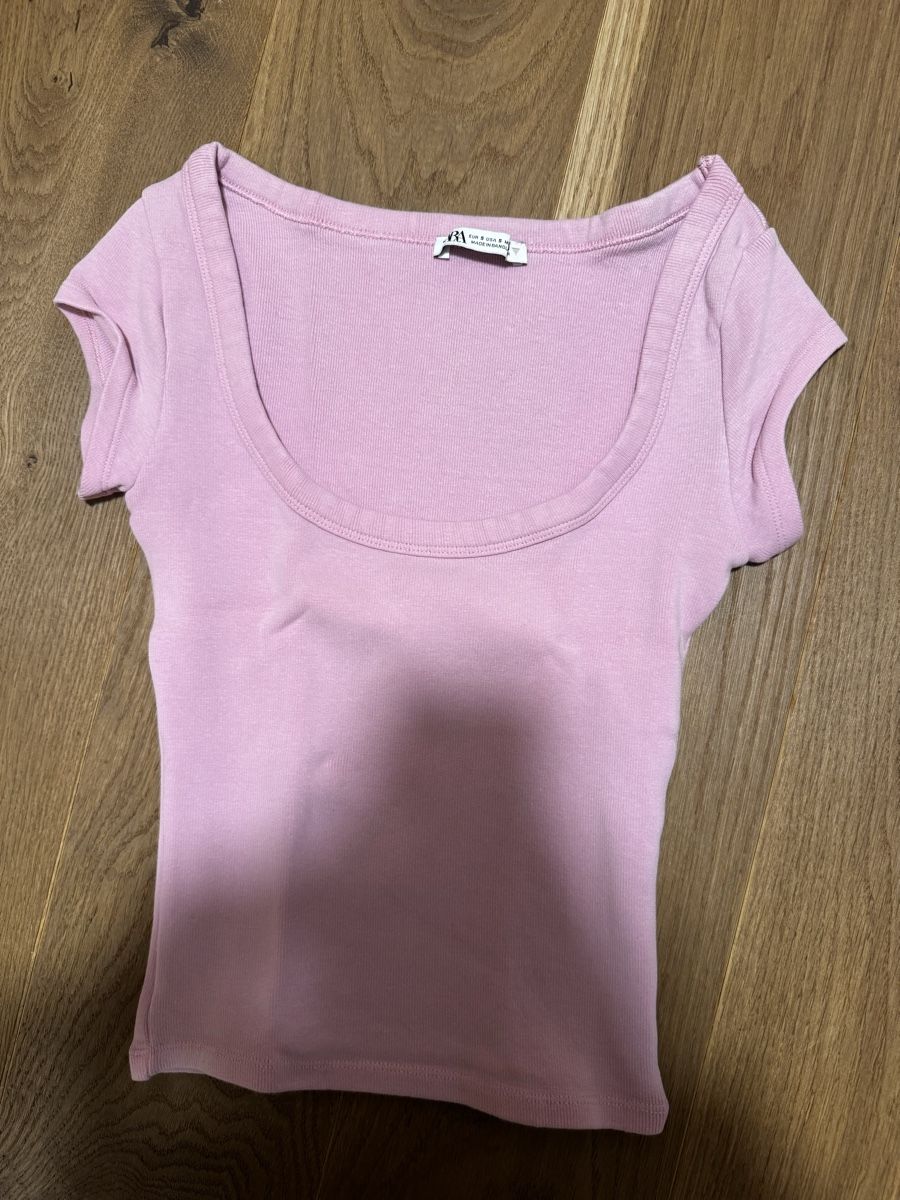 Zara T-shirts: Tshirt rosa – D'occasion à Schaan par kri_tsw8